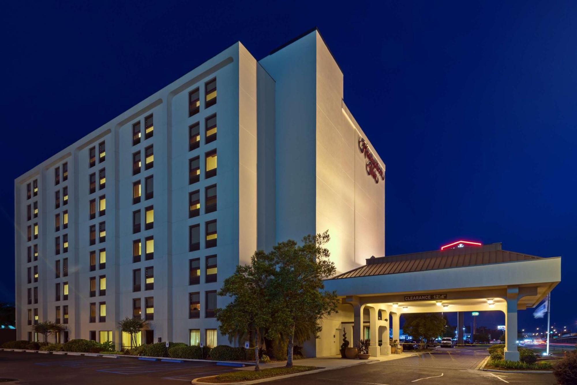 Hampton Inn I-10 & College Drive Baton Rouge Exterior photo