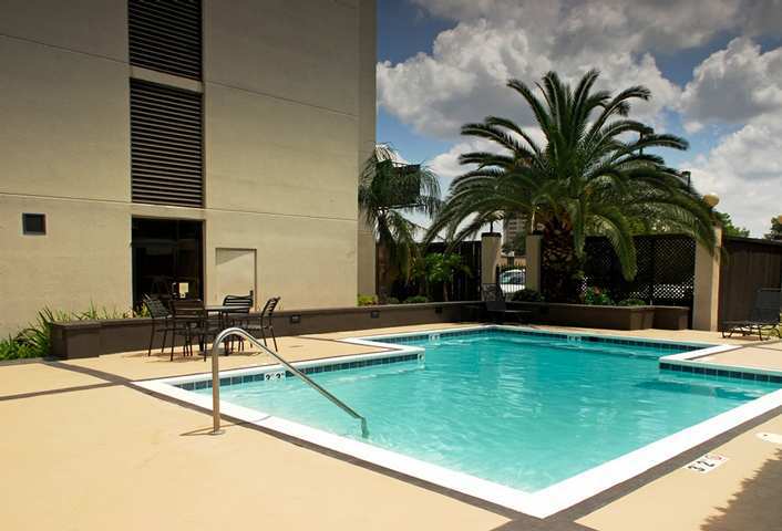 Hampton Inn I-10 & College Drive Baton Rouge Exterior photo